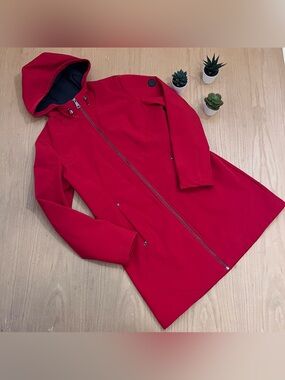 Calvin Klein Women’s Long Red Hooded Rain Coat in size Medium